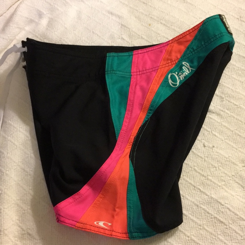 Shorts - Picture 5 of 6